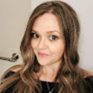 Meet your Posher, Athina